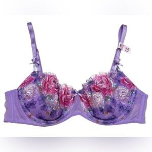 Victoria’s Secret Embroidered bra 36DD
